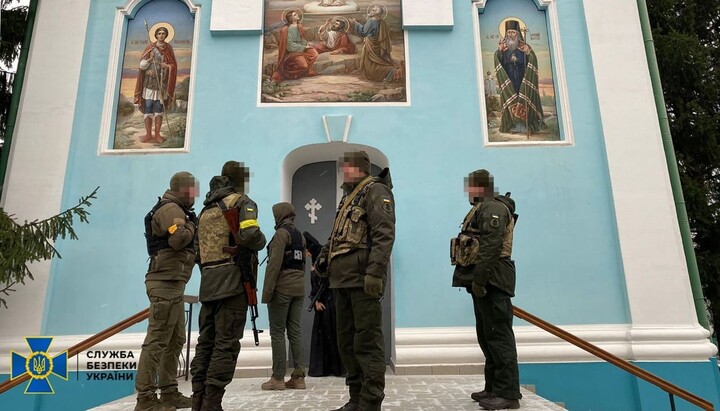 One of the SBU raids on the temples of the UOC. Photo: SBU press service