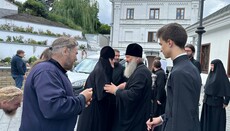 Lawyer: About a thousand people bail Lavra abbot out