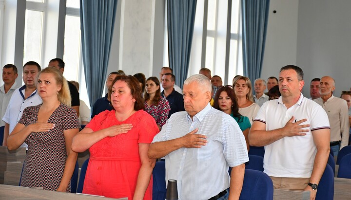 Нежинские депутаты «запрещают» УПЦ. Фото: фейсбук-страница Нежинского горсовета