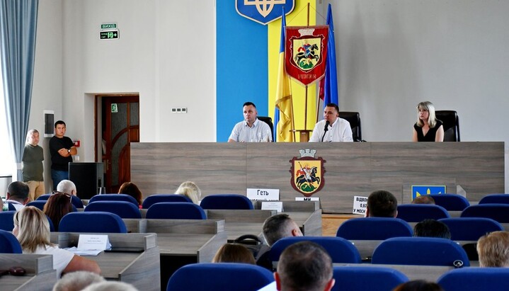 A meeting of the Nizhyn City Council. Photo: suspilne.media
