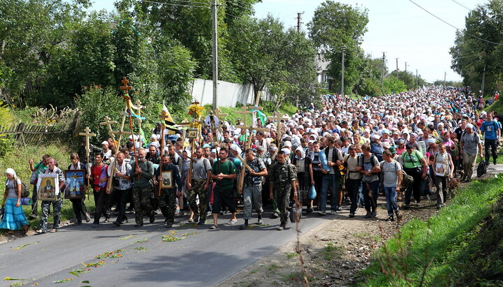 Крестный ход УПЦ в Почаев. Фото: spzh.news
