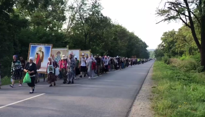 The сross procession of the UOC to Pochaiv. Photo: UOJ
