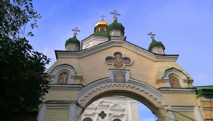 Храм УПЦ в честь Воскресения Христова в Киеве. Фото: страница протоиерея С. Ющика в Facebook