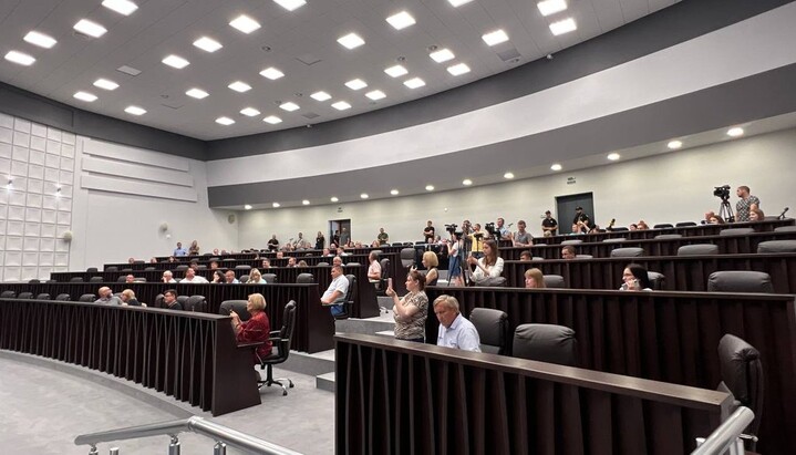 Заседание сессии Тернопольского облсовета. Фото: suspilne.media