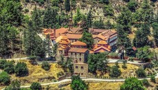 У кіпрському монастирі скасували богослужіння через коронавірус у ченців