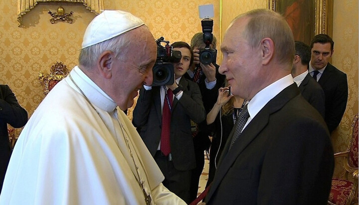 Папа Франциск і Володимир Путін. Фото: mk.ru
