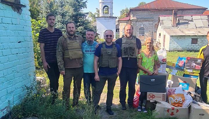 Соціальний відділ УПЦ передав гуманітарну допомогу на Донбас. Фото: Telegram-канал «Церква допомагає»
