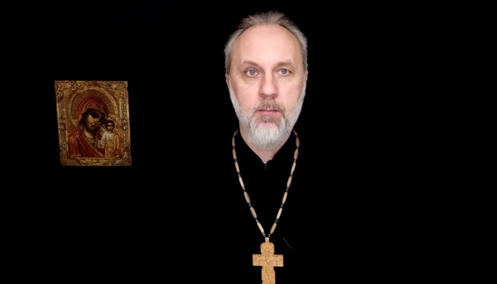 Ієромонах Іоанн Курмояров. Фото: скріншот ютуб-каналу «Православный виртуальный приход»