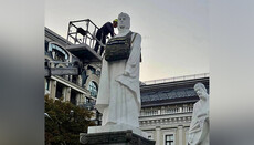 На пам'ятник княгині Ользі у Києві одягли «бронежилет»