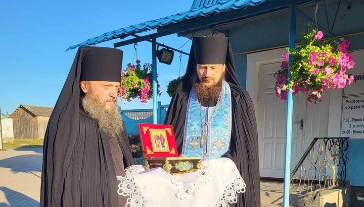 В скит св. Анны прибыли мощи св. Иоакима. Фото: rivne.church.ua