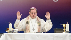 Глава епископов РКЦ Германии заявил, что геи имеют право быть священниками