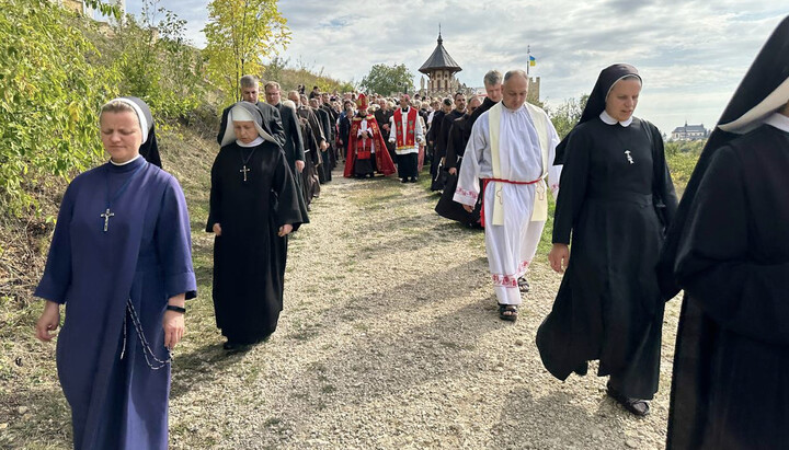 A religious procession of the RCC in Sharhorod. Photo: rkc.org.ua