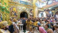 Блаженнейший возглавил литургию в Киево-Печерской лавре