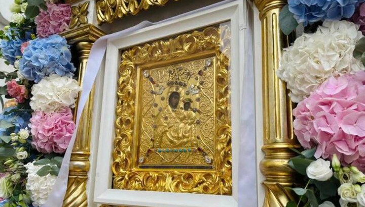 ღვთისმშობლის სასწაულმოქმედი ხატი ზიმნენსკის მონასტერში. ფოტო: страница Зимненского монастыря в Facebook