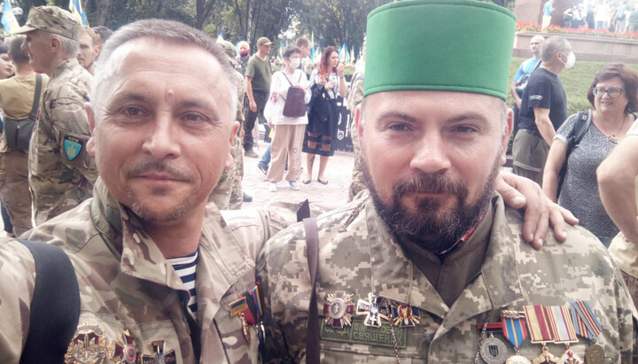“UPA warrior” Oleksandr Babich and “priest” of the OCU Evhen Orda. Photo: Babich’s Facebook page