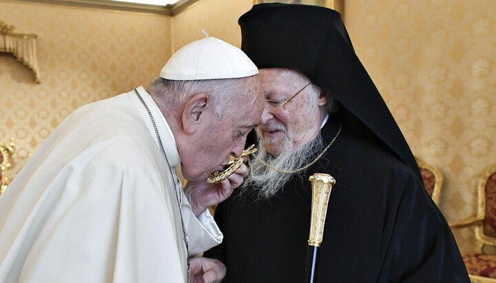 Папа римський і патріарх Варфоломій. Фото: fosfanariou.gr