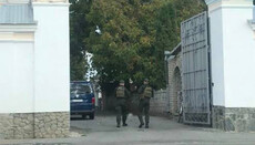 Στο μοναστήρι Κορέτσκι, η SBU έψαχνε για όπλα και σαμποτέρ