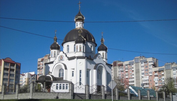 Храм в честь Всех Волынских святых в г. Ровно. Фото: wikimapia.org