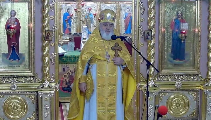 Протоиерей Димитрий Сидор. Фото: cкриншот видео страницы Крестовоздвиженского собора в Ужгороде в Facebook