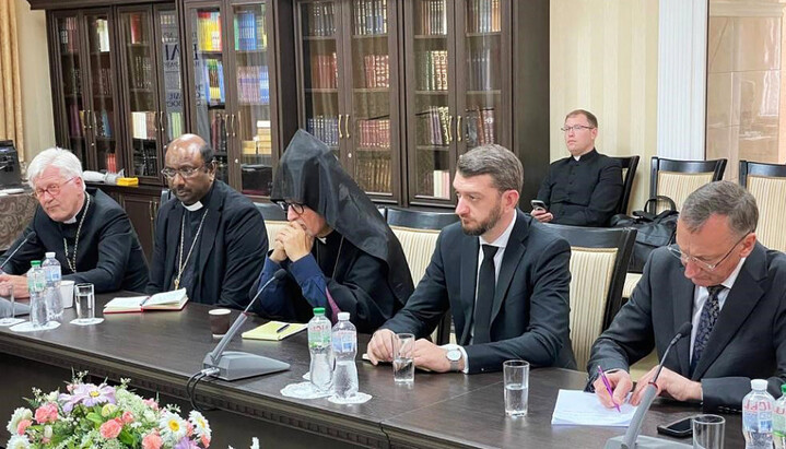 Meeting of the leadership of the WCC in Kyiv. Photo: AUCCRO website