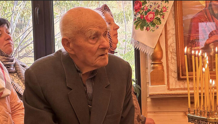 92-річний парафіянин УПЦ із села Повча. Фото: rivne.church.ua