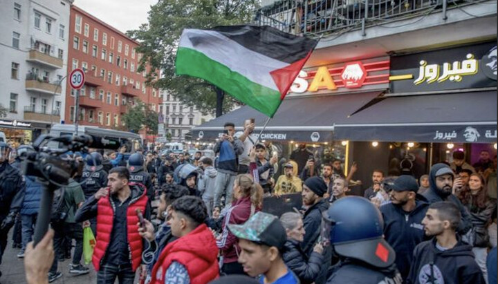 Протесты в Берлине в поддержку Палестины. Фото: aussiedlerbote.de
