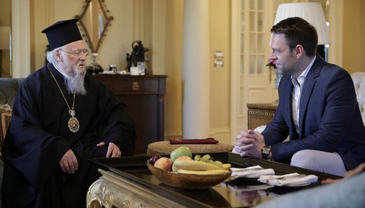 Патриарх Варфоломей и Стефанос Касселакис. Фото: helleniscope.com