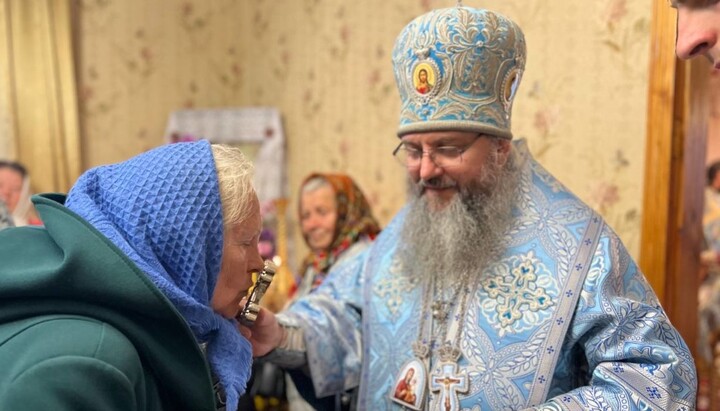 Metropolitan Clement (Vecheria) performed a divine service for the Nosivka community of the UOC. Photo: orthodox.cn.ua