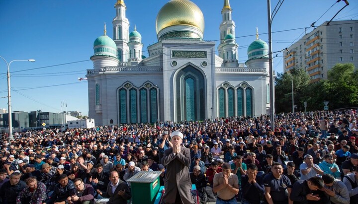 Муфтій Москви на молитві. Фото: IRP