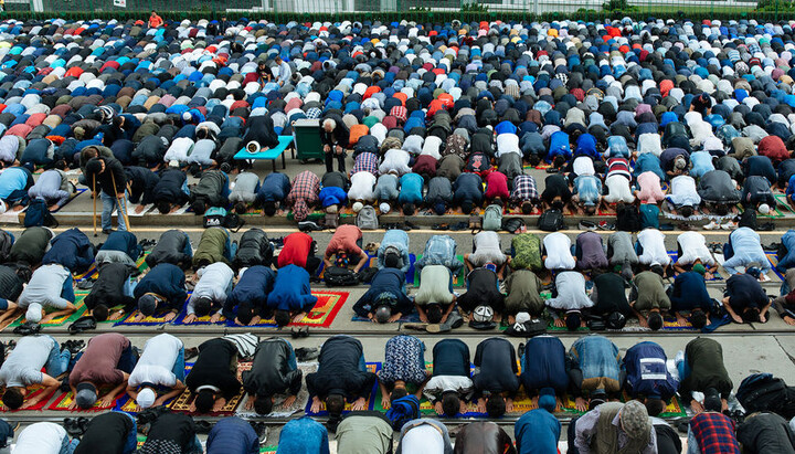 Μουσουλμάνοι στη Μόσχα. Φωτογραφία: Artem Sizov