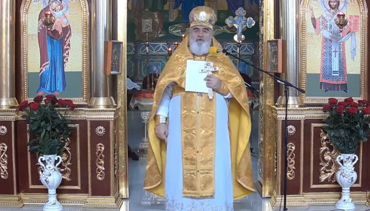 Protoiereul Dimitrir Sydor. Imagine: screenshot de pa canalul YouTube al Catedralei Înălțării Sfântei Cruci din Ujgorod