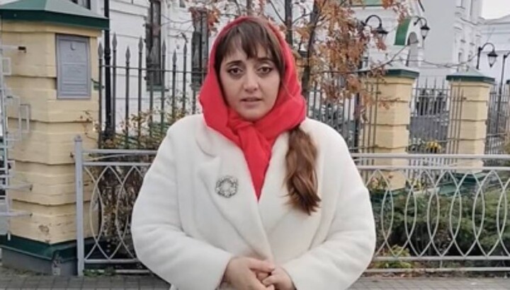 Viktoriya Kokhanovska near the Kyiv-Pechersk Lavra. Photo: a video screenshot of the Telegram channel 