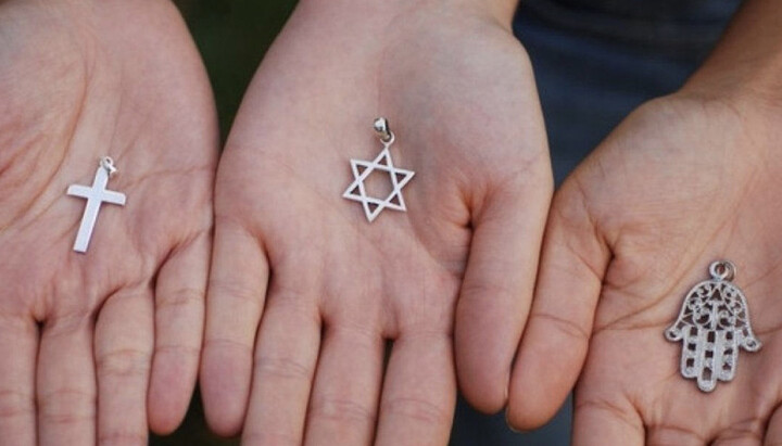 Στην Ευρώπη απαγορεύουν τα θρησκευτικά σύμβολα. Φωτογραφία: new.point.md