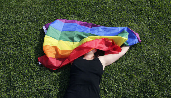 В РФ запретили ЛГБТ как экстремистскую организацию. Фото: Holod