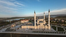 В новопостроенной Главной мечети Крыма прошла первая служба