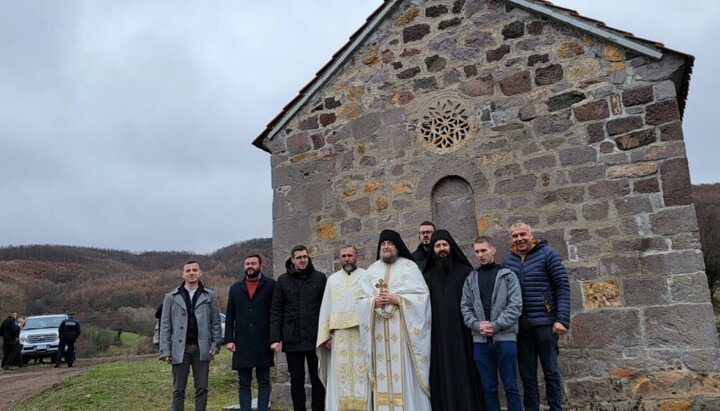Priests and parishioners of the Serbian Orthodox Church at the Church of St Michael the Archangel in the Kosovo municipality of Podujevo. Photo: eparhija-prizren.com