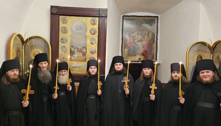 Новопостриженные монахи Почаевской лавры. Фото: страница обители в Facebook