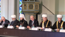 Голова ВЗЦЗ РПЦ взяв участь в ісламському форумі у головній мечеті Москви 