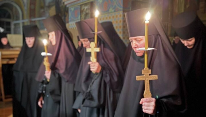 Новопостриженные монахини Густынской обители. Фото: orthodox.cn.ua 