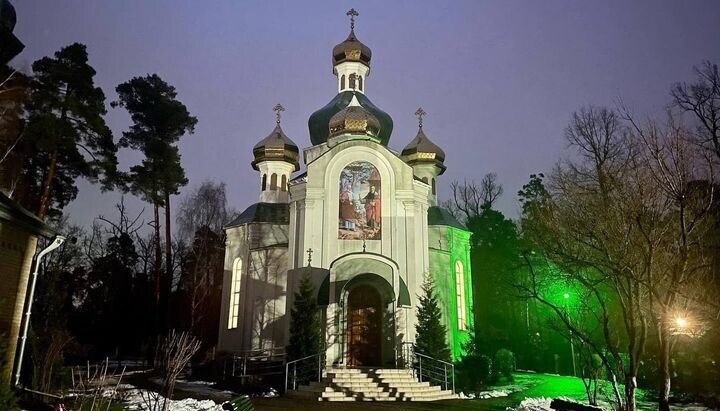 Как захватывали Петропавловский храм УПЦ в Буче
