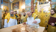 Предстоятель освятил престол в киевском храме мучеников Адриана и Наталии