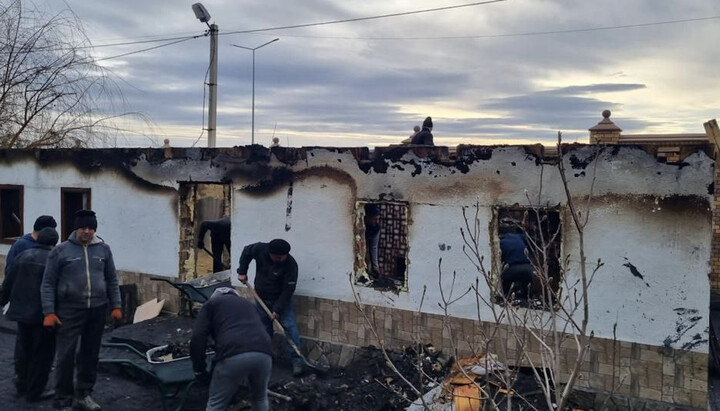 În Bucovina a ars casa în care locuia mitropolitului Longhin de Bănceni 