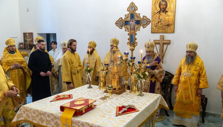 Богослужіння у новоосвяченому київському храмі. Фото: news.church.ua