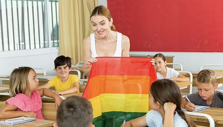 ЛГБТ-проповедница в младшем классе школы. Фото: dailymail.co.uk