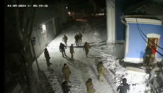 Βίντεο εισβολής στον ναό της UOC στο Λαντίζιν και ξυλοδαρμού των υπερασπιστών του