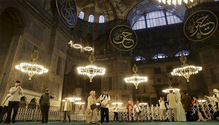 წმინდა სოფიას ტაძარი თურქებმა მეჩეთად გადააკეთეს. ფოტო: NTV