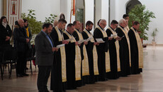 Професор КДАіС помолився у соборі УГКЦ за єдність з уніатами та католиками