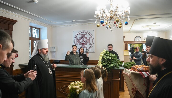 Head of the OCU, Serhiy Dumenko, in the hall of the Lavra residence of His Beatitude Metropolitan Onuphry. Photo: pomisna.info