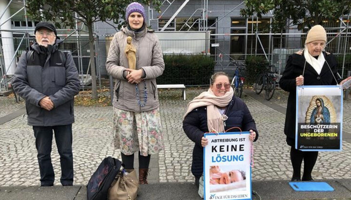 Німцям не можна буде протестувати біля абортаріїв. Фото: lifesitenews.com
