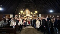 Archdiocesan Liturgy held in the UOC community of Paris